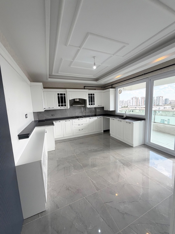 WINSTOWN AVM ARKASI 3,5+1 HAVUZLU L&Uuml;KS 2 DAİRE &Uuml;ZERİ TERTEMİZZ 